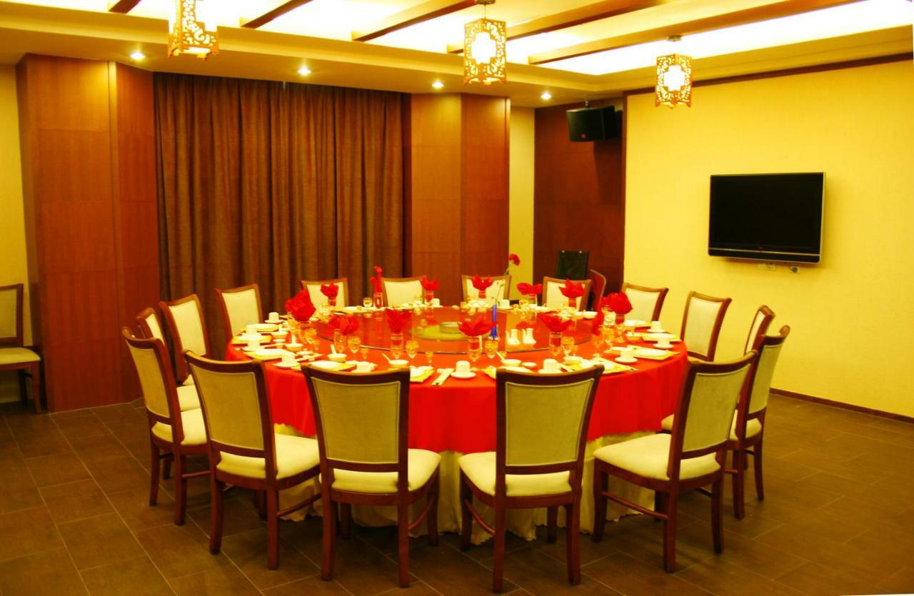 Rongjin Haiyue Hotel 三亜市 エクステリア 写真